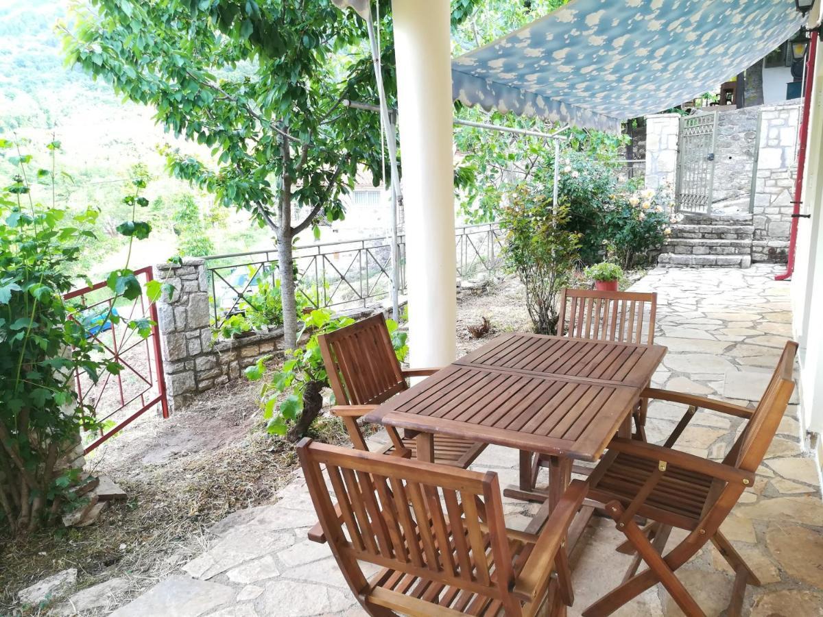 Villa Plataniotissa Mansion Kalavryta Exterior foto